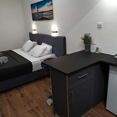 Takis Apartment *